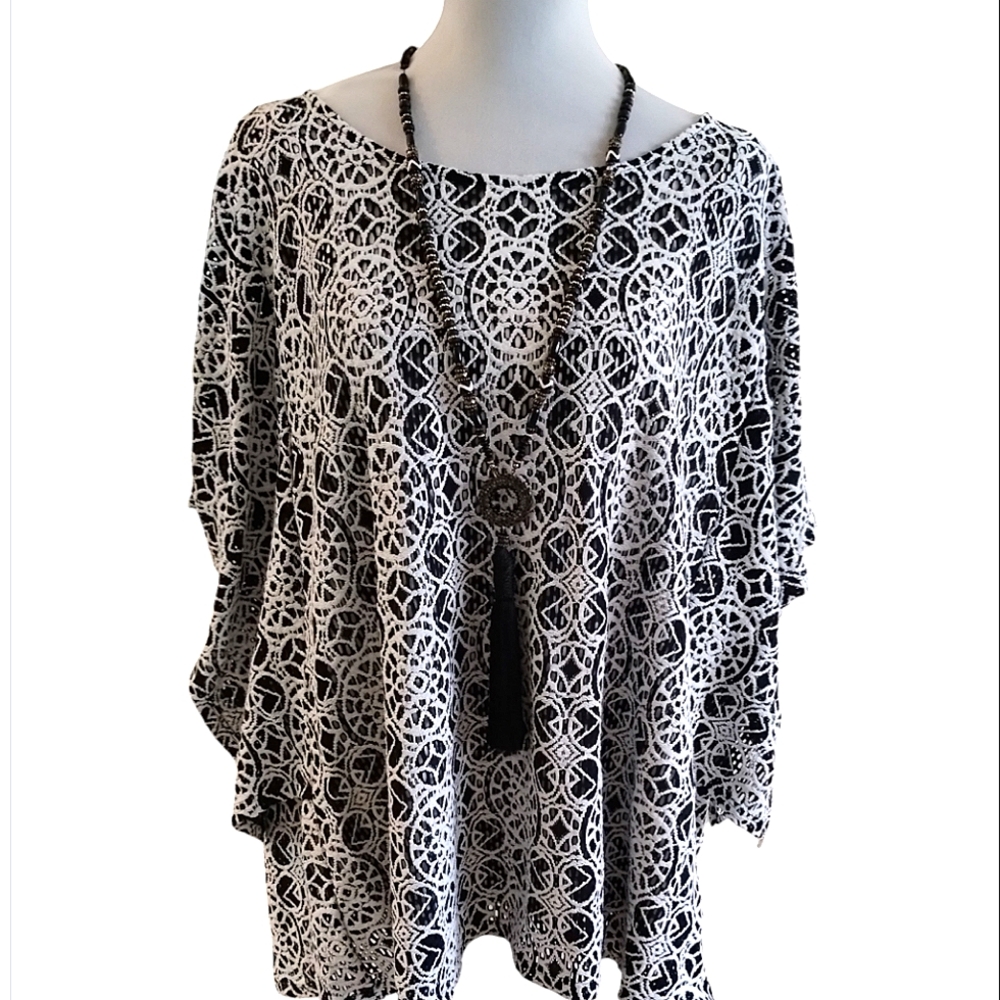 Ruby Rd. Crochet Style Top With Attached Cami. Size XL